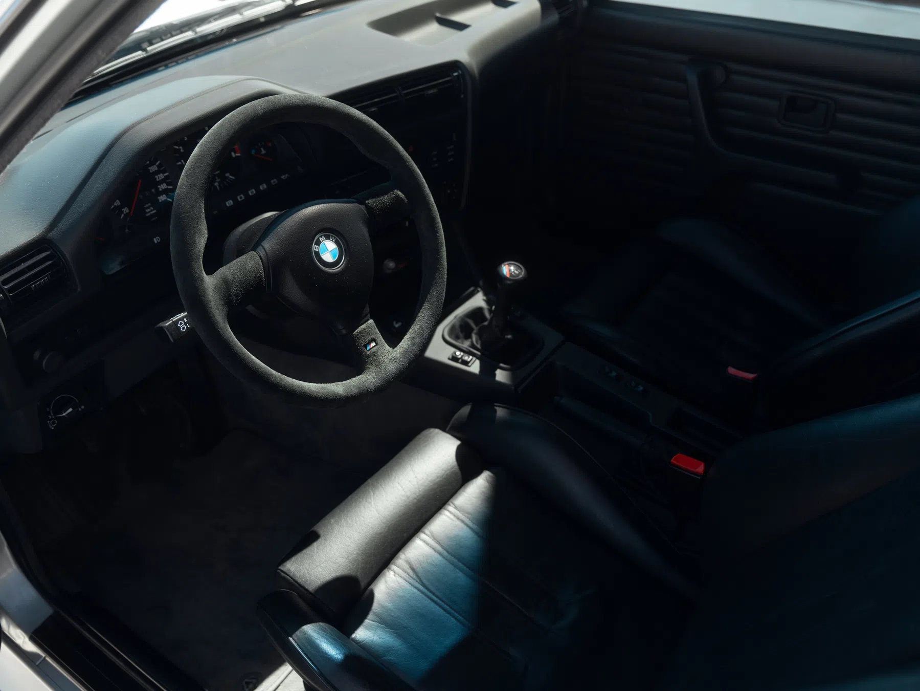 BMW M3 E30 zilver